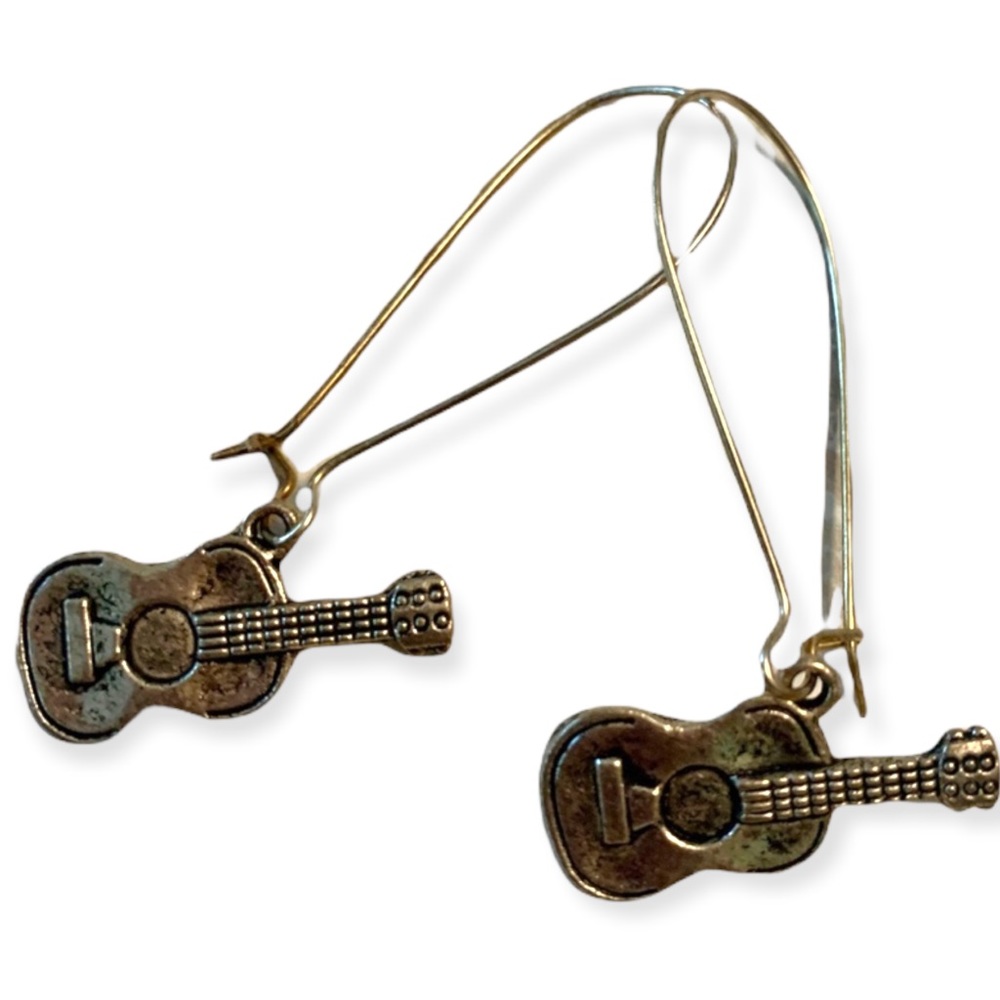 Guitar earrings